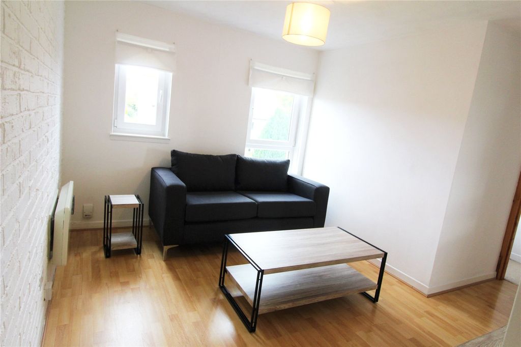 Property photo 2 of 7 Photo 2