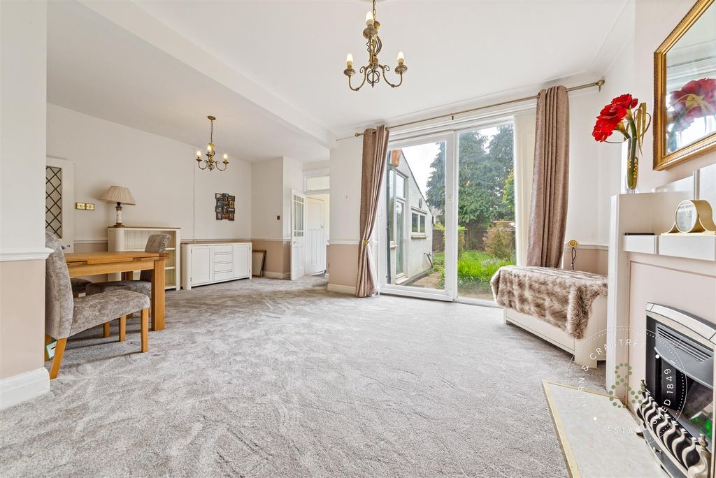 Property photo 3 of 36 Grasmere-Avenue-15.Jpg