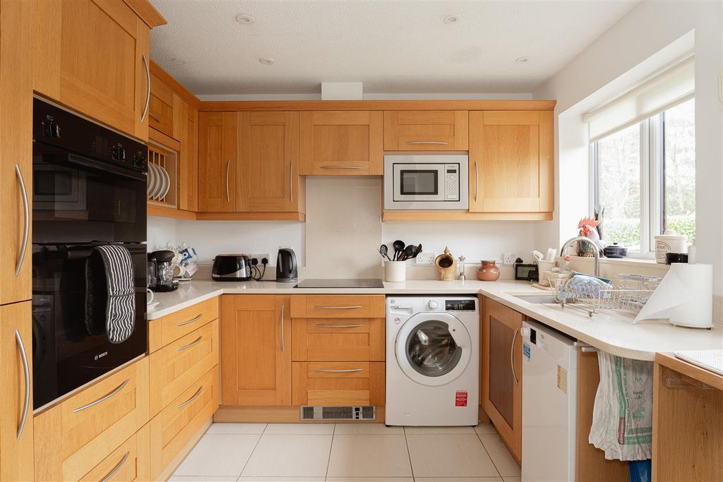 Property photo 2 of 17 8.Jpg