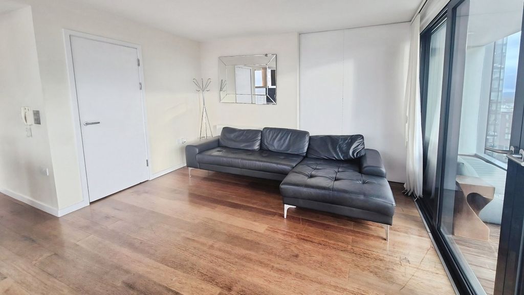 Property photo 2 of 15 Picture No. 29