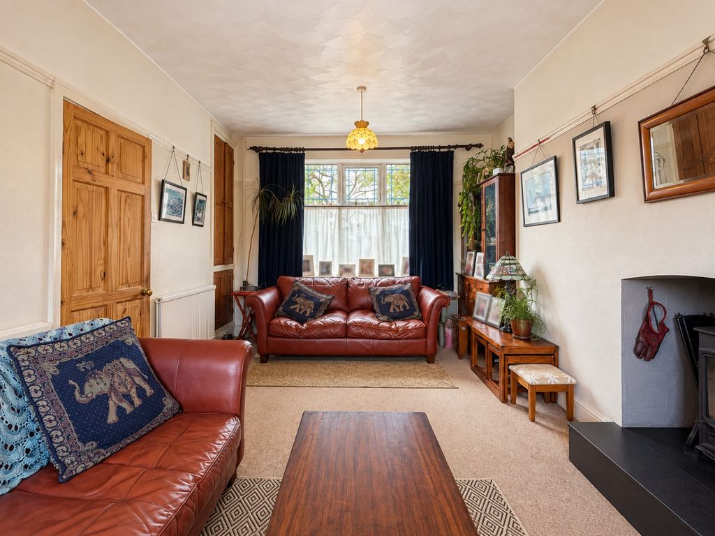 Property photo 2 of 26 5476302