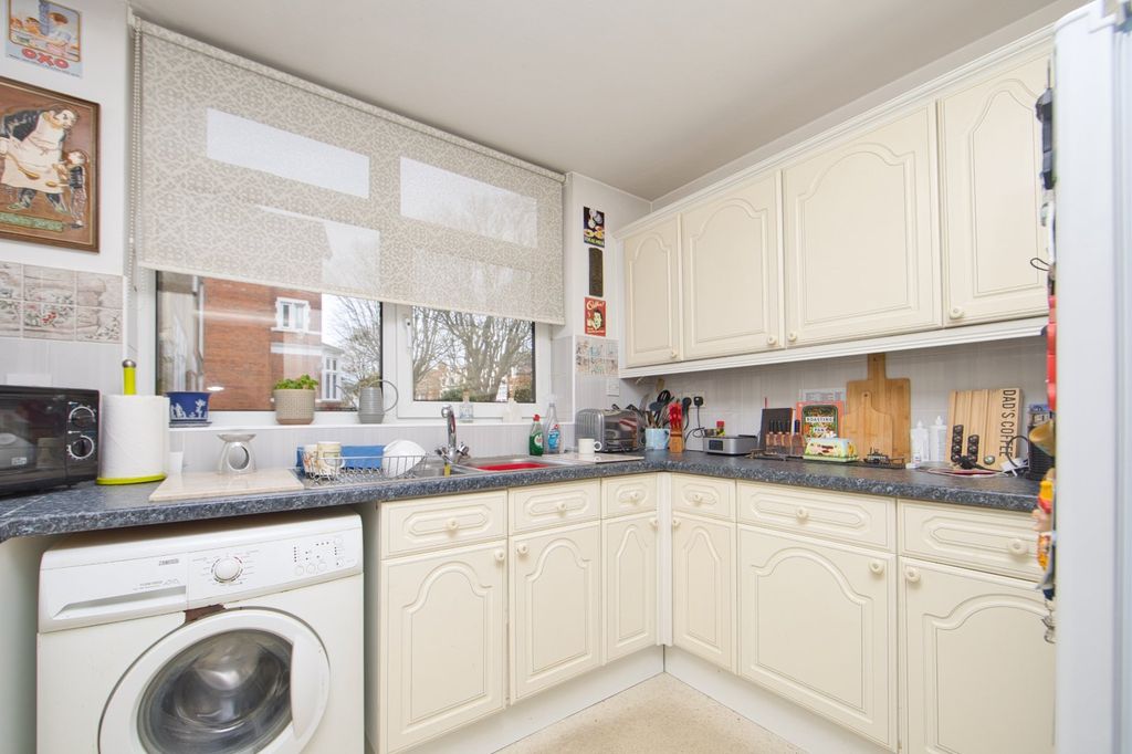 Property photo 3 of 9 Picture 3