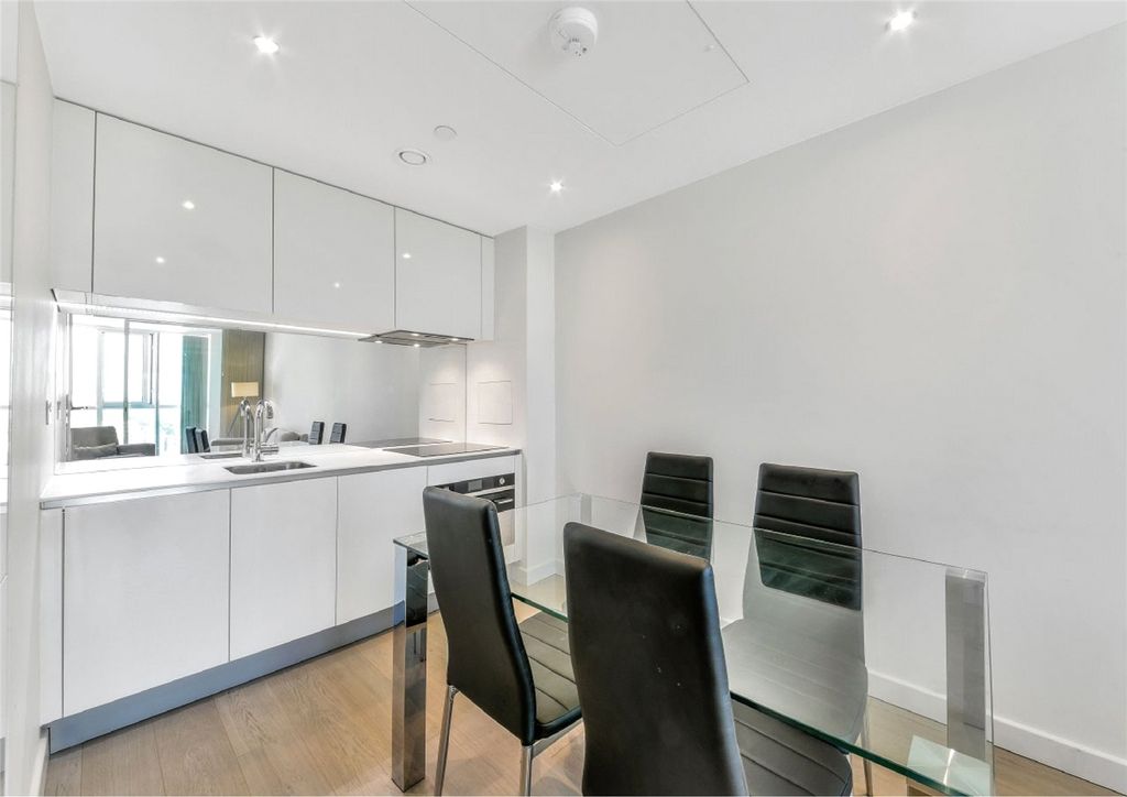 Property photo 2 of 11 Picture No. 27