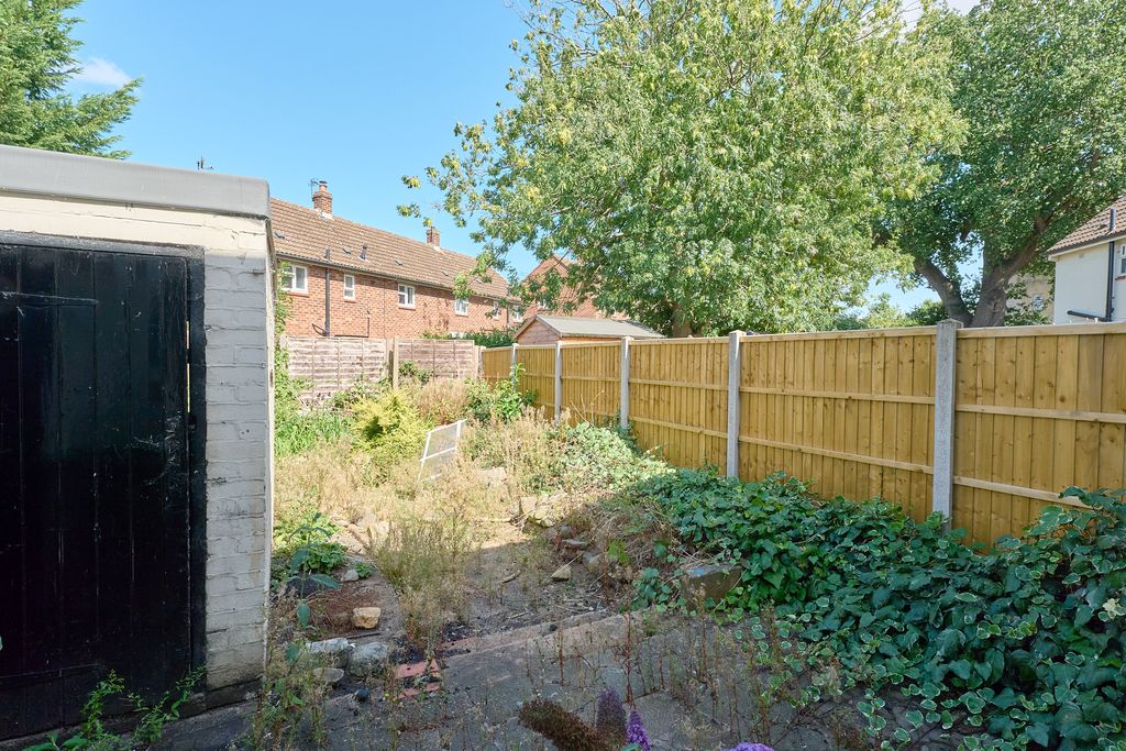 Property photo 3 of 4