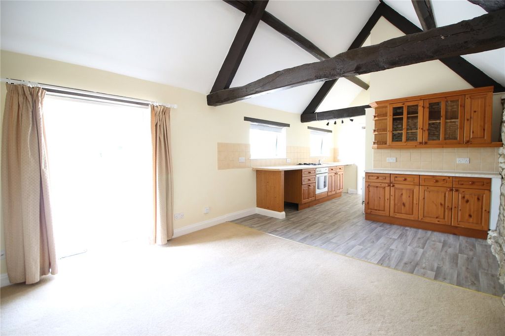 Property photo 2 of 12 Picture No. 37