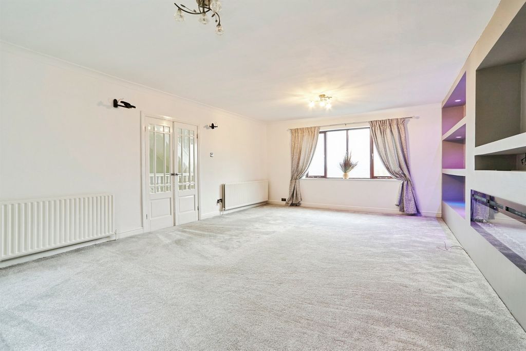 Property photo 3 of 26