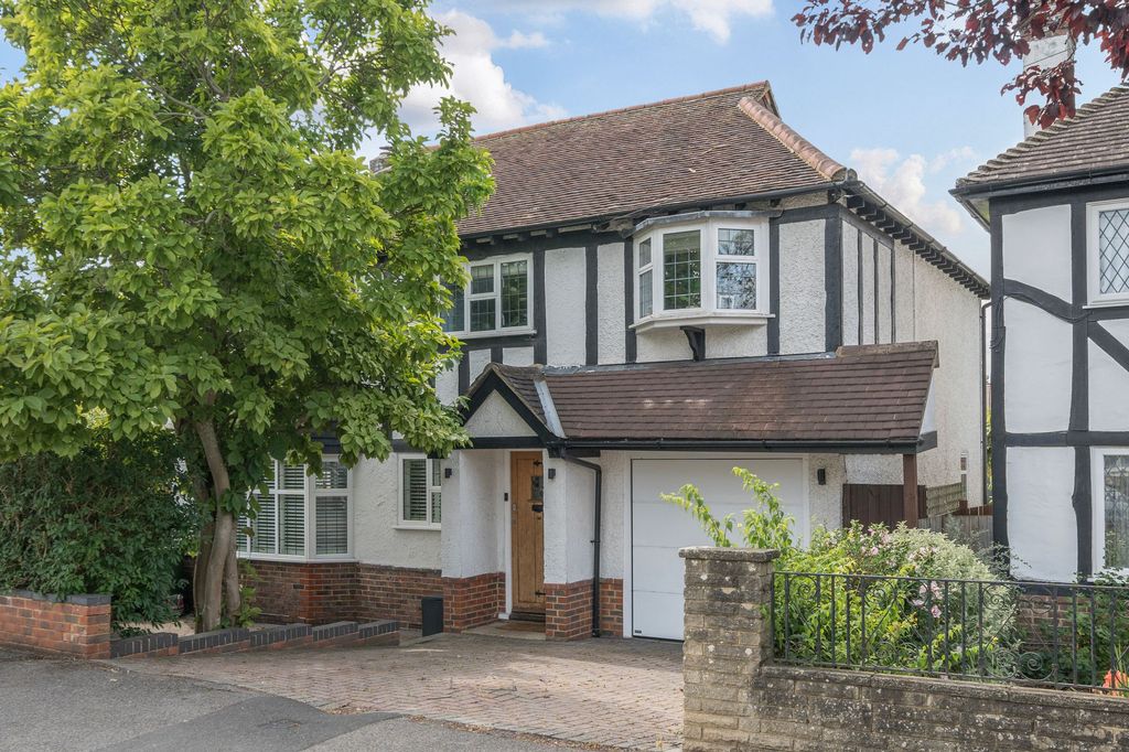 Property photo 1 of 27