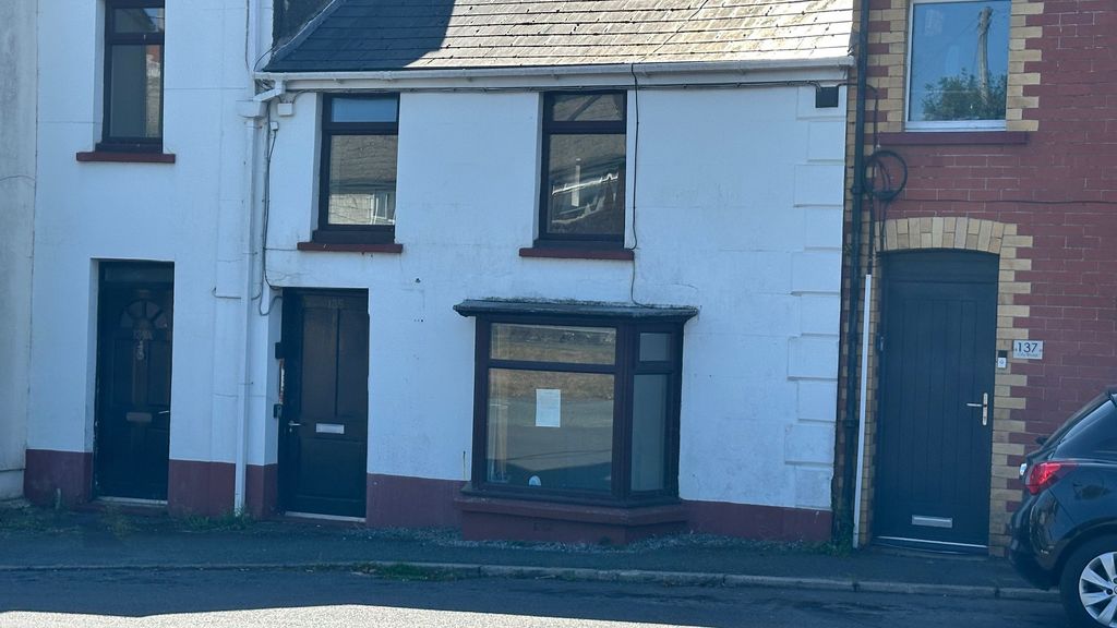 Property photo 1 of 14