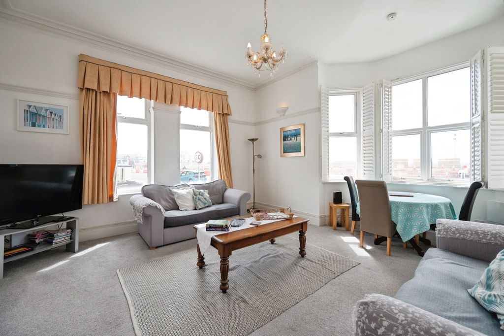Property photo 1 of 11 Pbox-Img.Jpg