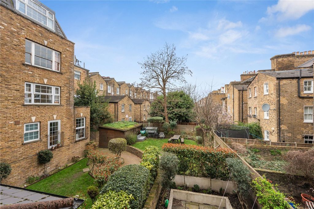 Property photo 3 of 12 Picture No. 11