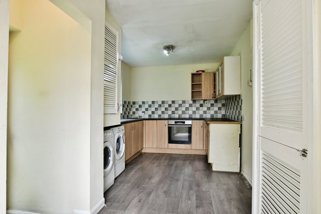 Property photo 2 of 38 Pbox-Img.Jpg