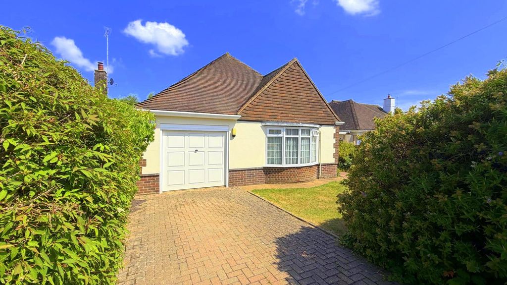 Property photo 2 of 17 16Wrest2.Jpg