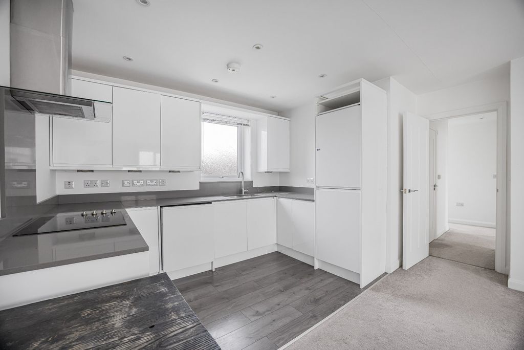 Property photo 3 of 11 Picture No. 19