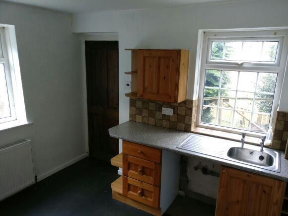 Property photo 2 of 11 Kitchen