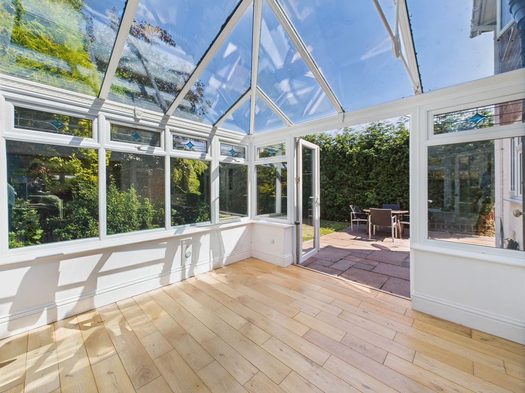 Property photo 3 of 20 Conservatory