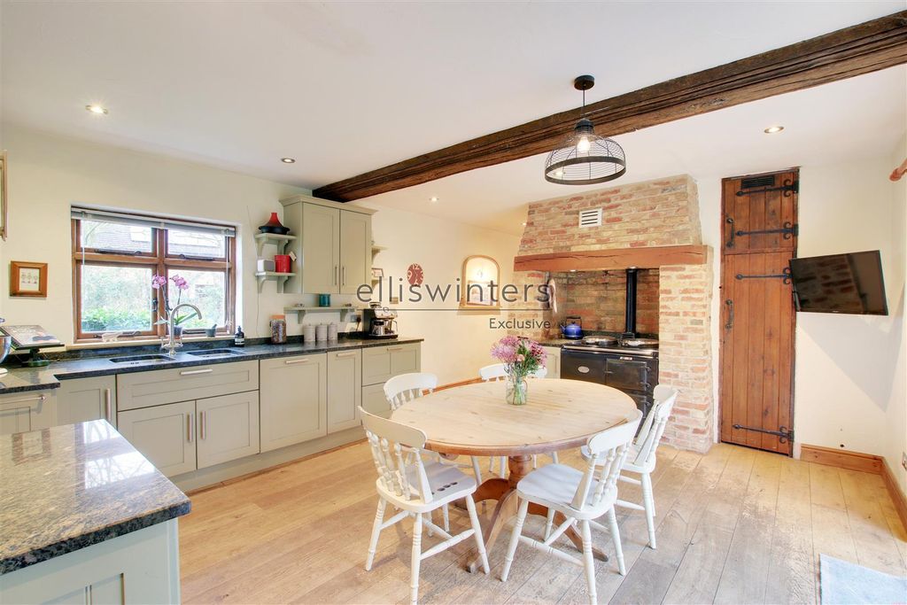 Property photo 2 of 30 Img_6394-Img_6396-Watermarked.Jpg