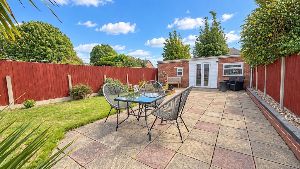 Property photo 2 of 22