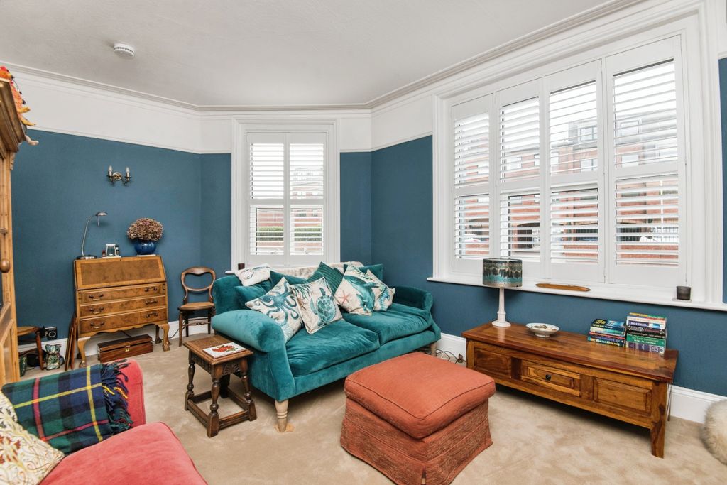 Property photo 2 of 15