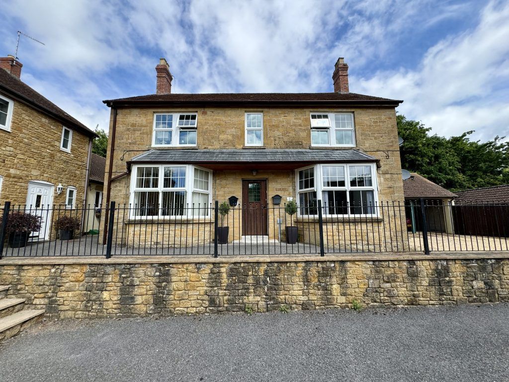 Property photo 1 of 12