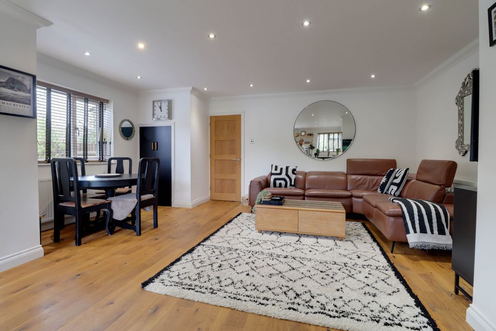 Property photo 2 of 14 Lounge/Diner