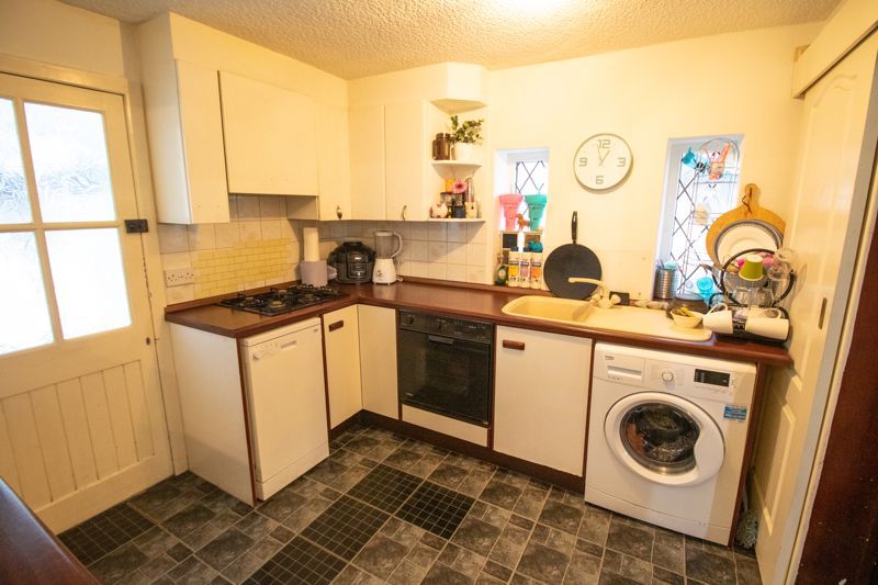 Property photo 3 of 14 Kitchen
