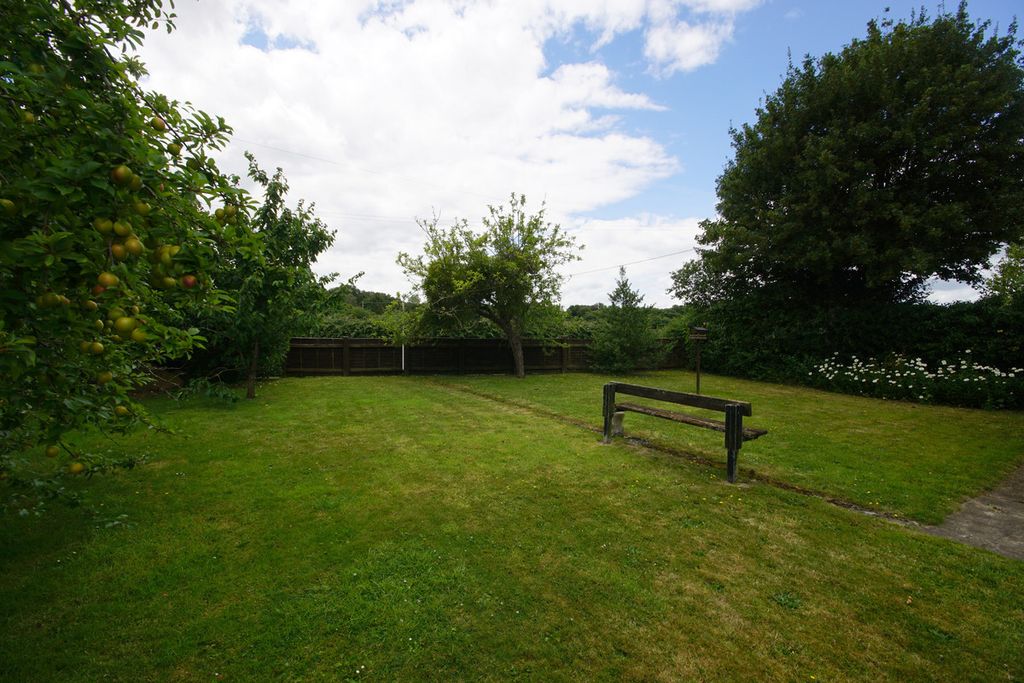 Property photo 2 of 21