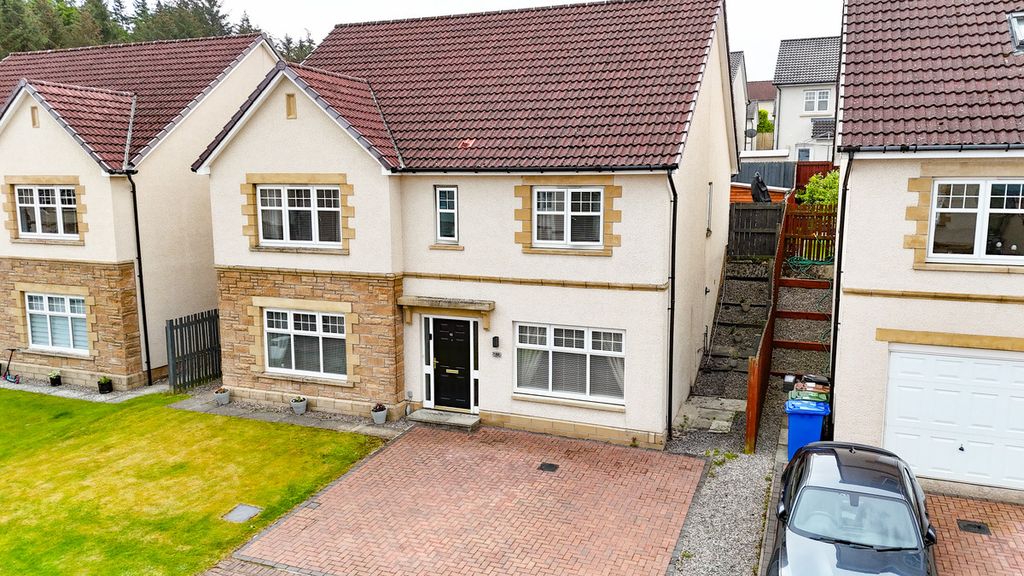 Property photo 1 of 44