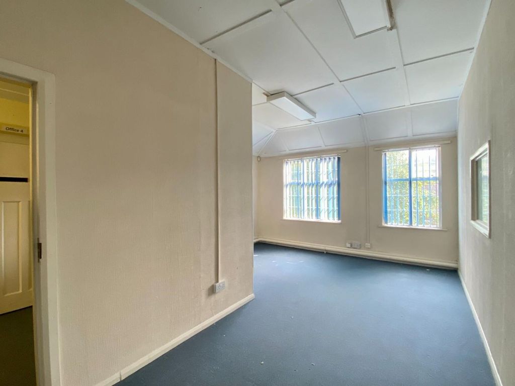 Property photo 2 of 10 Img-1509.Jpg