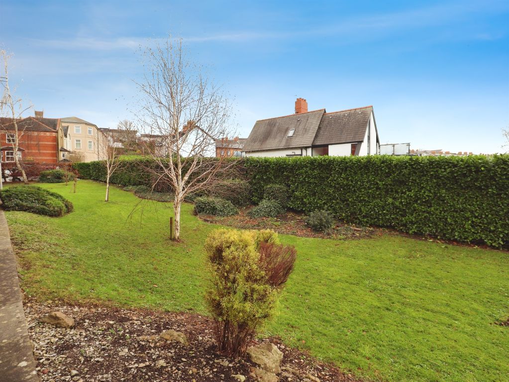 Property photo 2 of 15