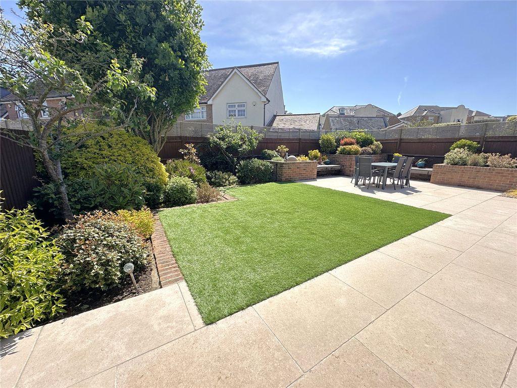 Property photo 2 of 31 Picture No. 52