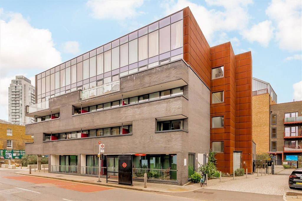 Property photo 1 of 8