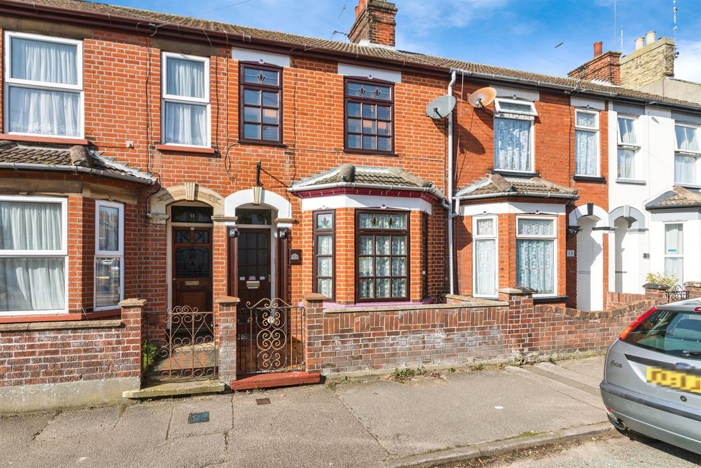 Property photo 1 of 16