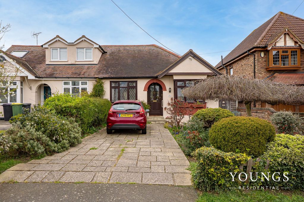 Property photo 2 of 28