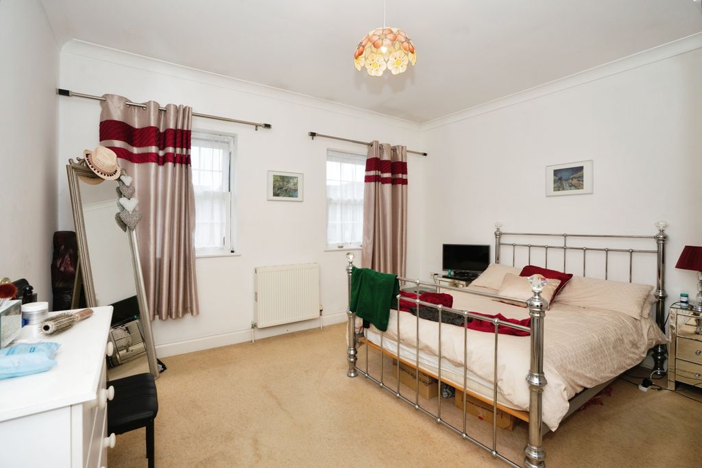 Property photo 3 of 17 Photography