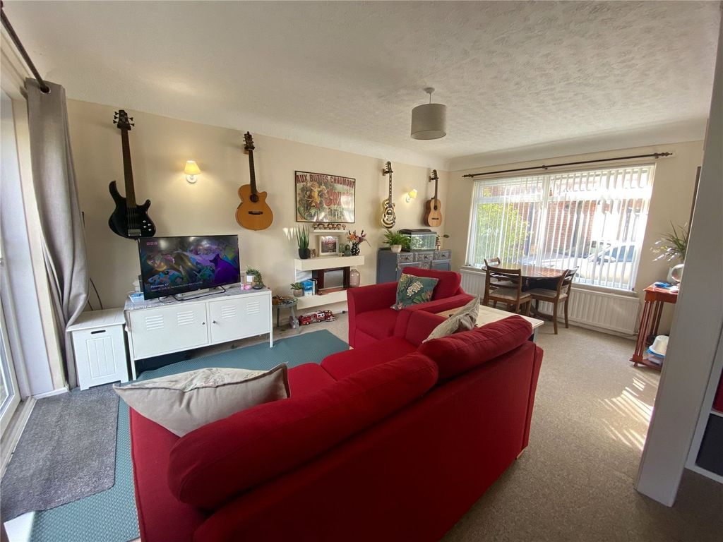 Property photo 2 of 12 Picture No. 05