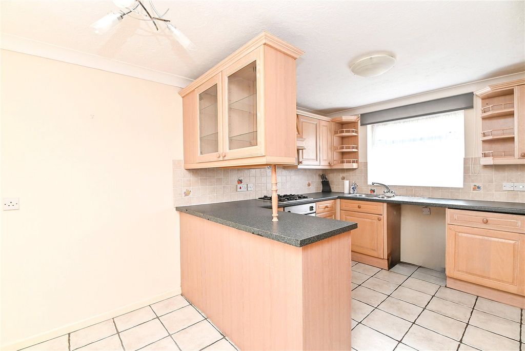 Property photo 2 of 36 Picture No. 28