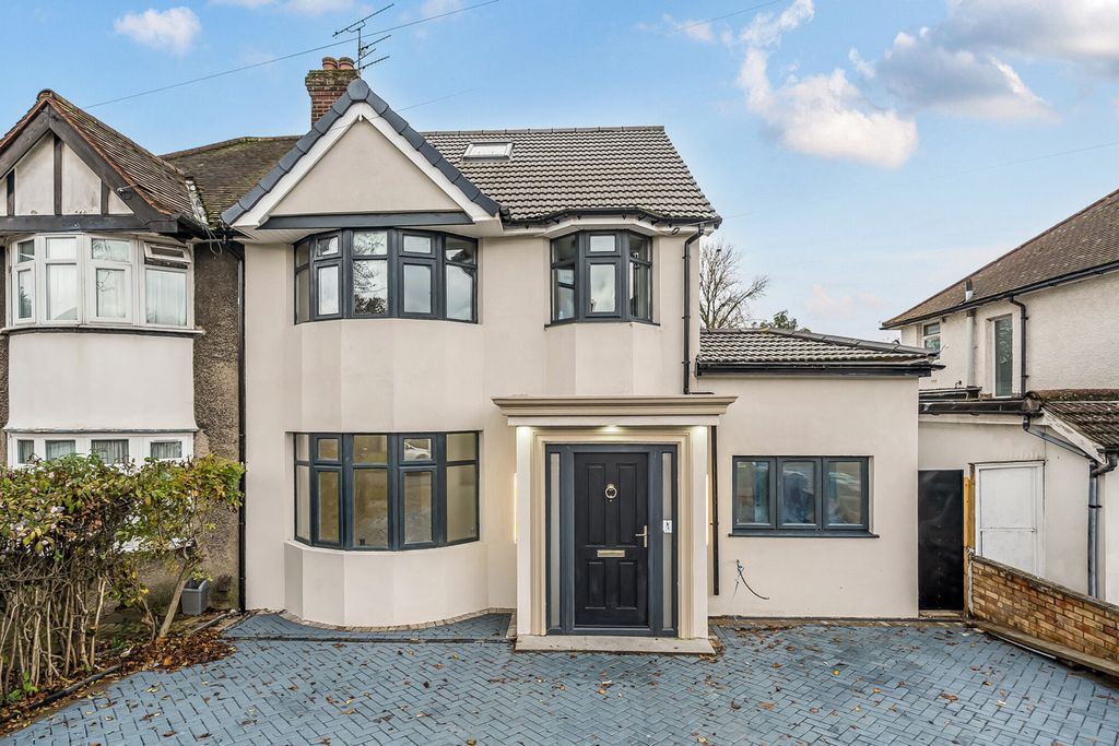 Property photo 1 of 20 1381144-1-6913269...