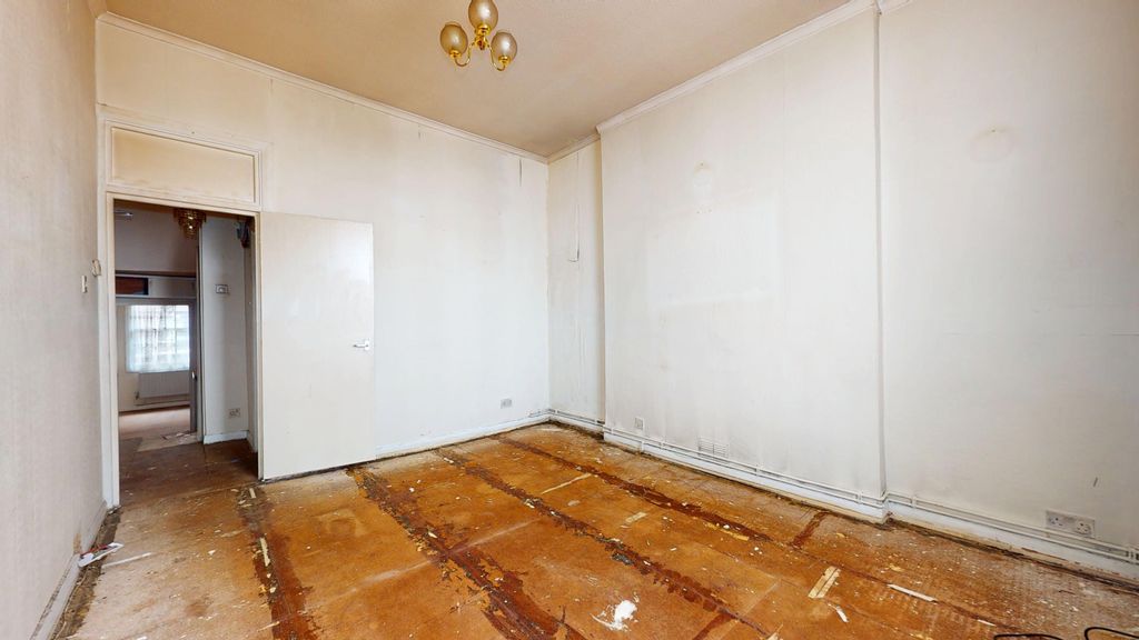 Property photo 3 of 9 62B Alderney Street, Pimlico, London, Sw1V 4Ex