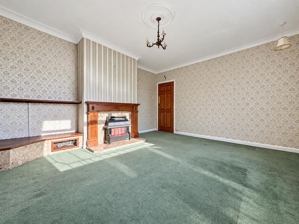 Property photo 3 of 26 Sitting Room