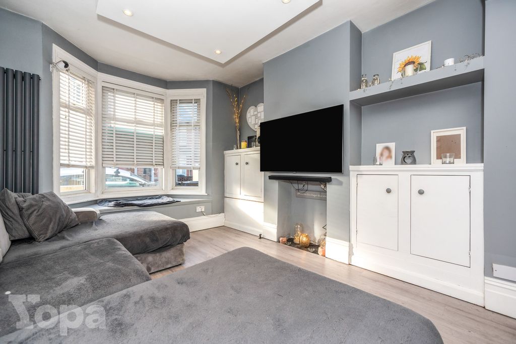 Property photo 2 of 20 Photo #2