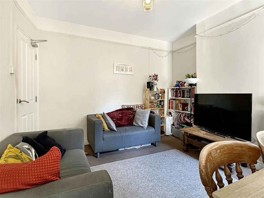 Property photo 3 of 16 Img (16).Jpg
