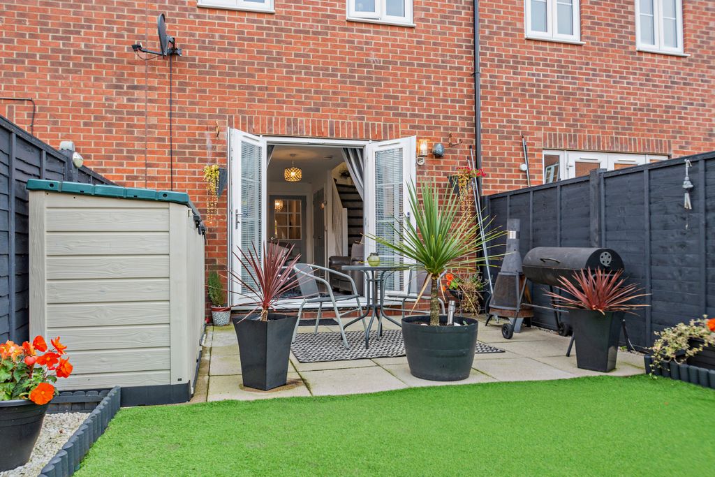 Property photo 2 of 18 Rear Garden