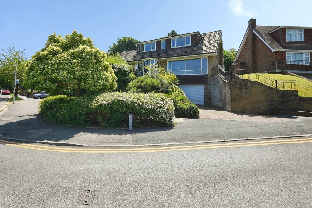 Property photo 1 of 34 Pbox-Img.Jpg