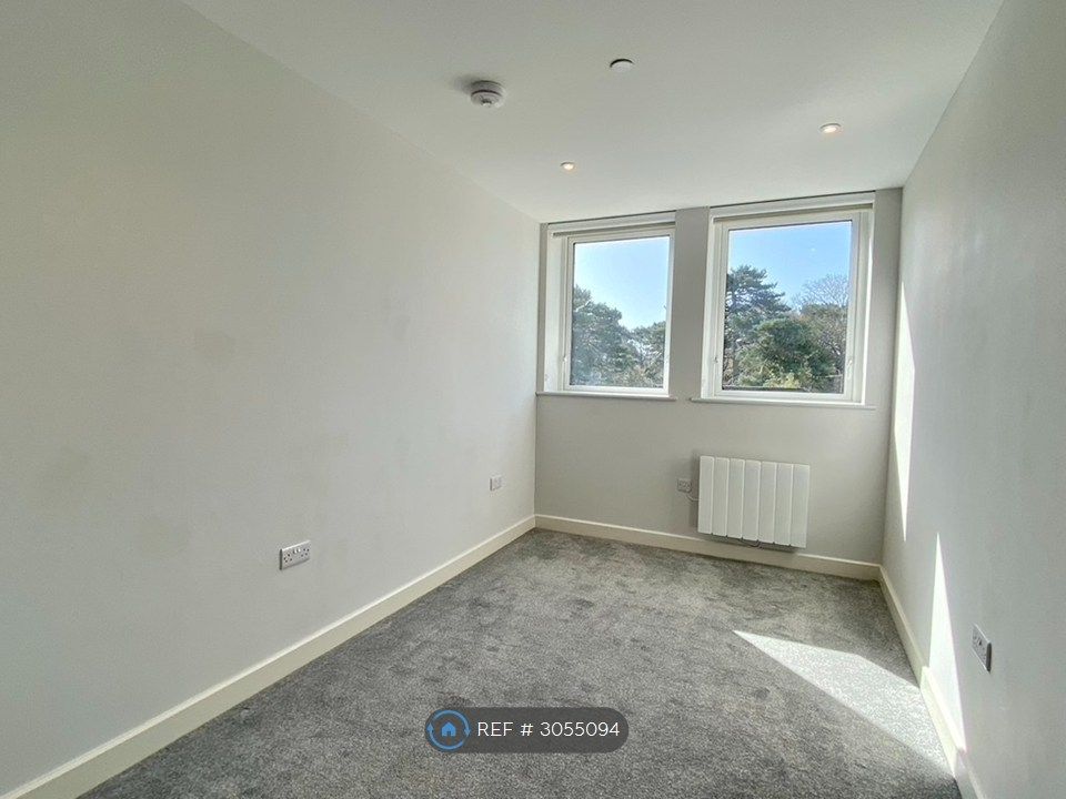 Property photo 3 of 9 Bedroom Example
