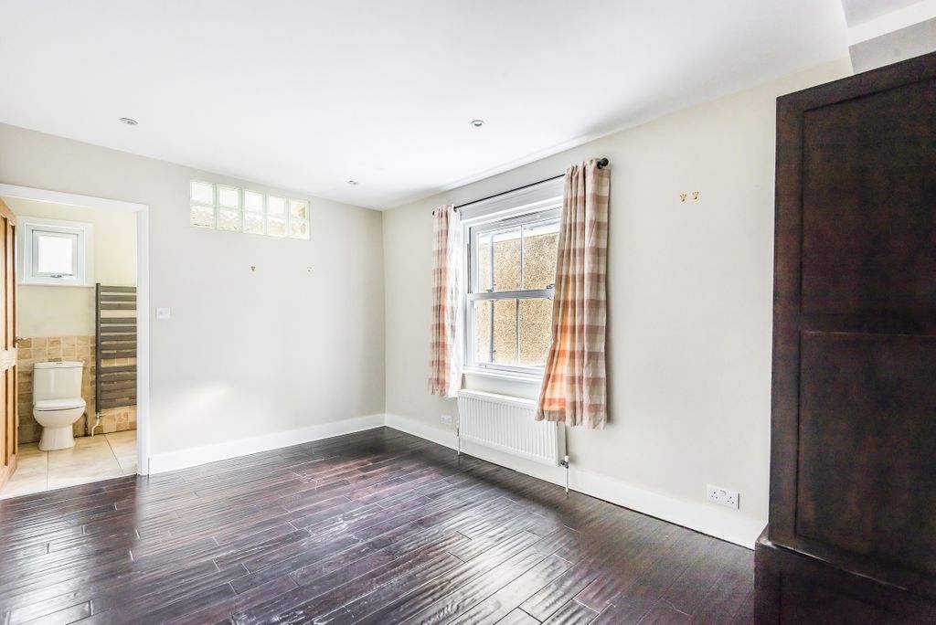 Property photo 3 of 13 662259 (11)