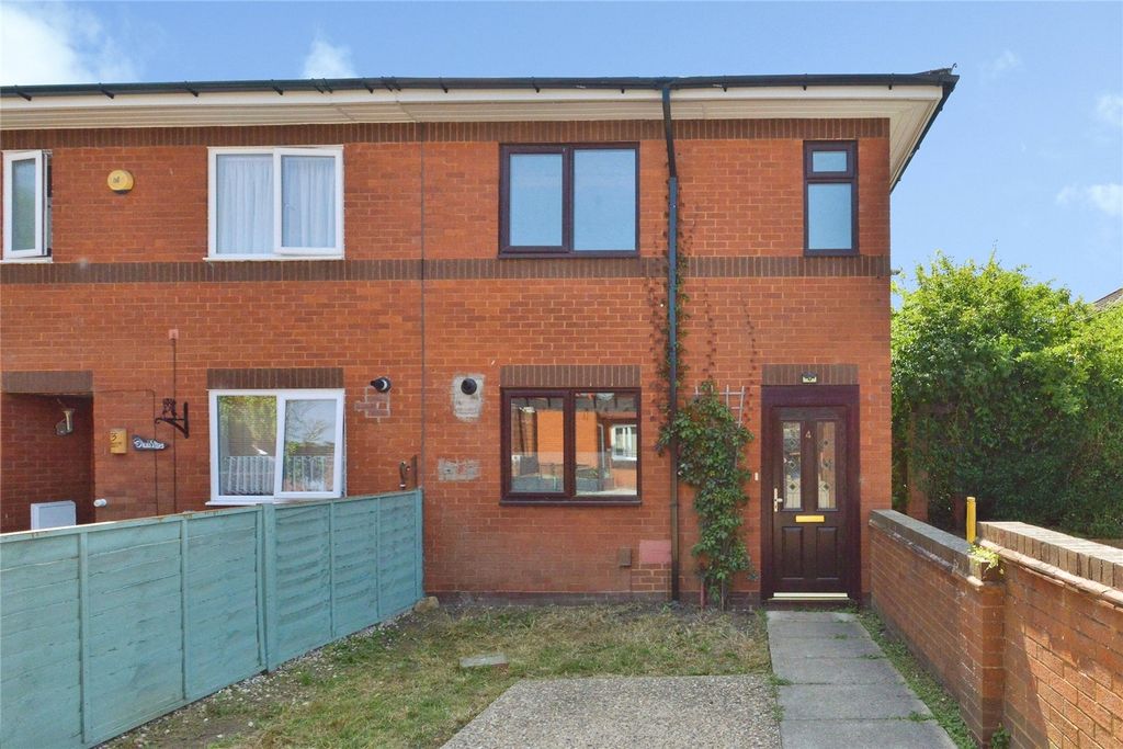 Property photo 1 of 8