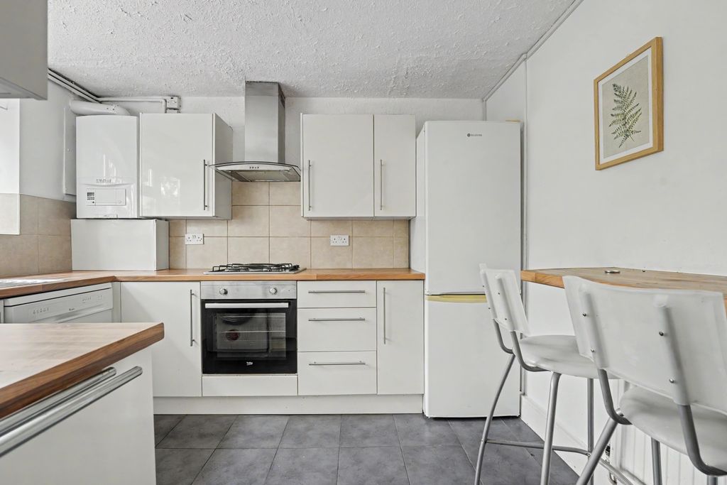 Property photo 2 of 17 10