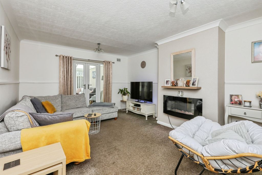 Property photo 2 of 23