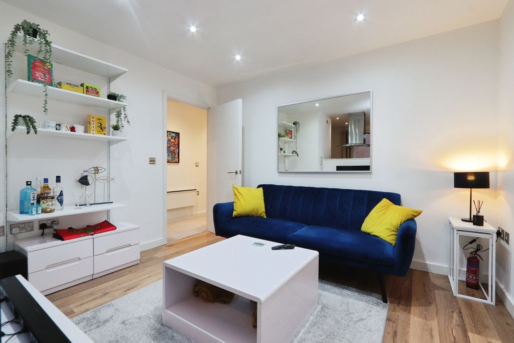 Property photo 3 of 12 Photo