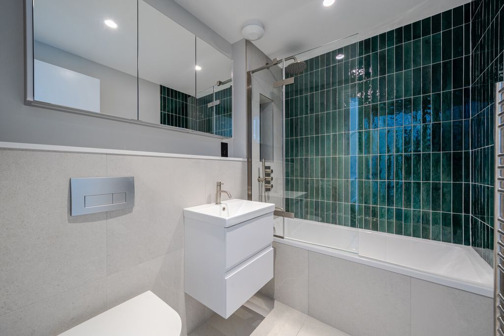 Property photo 3 of 15 1455964-13-69Fc6B...